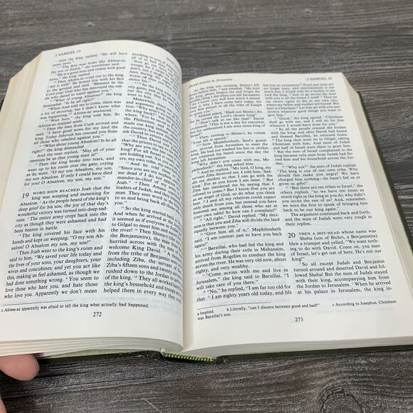 The Living Bible Paraphrased Edition Green HC 1971 Tyndale - Picture 10 of 10